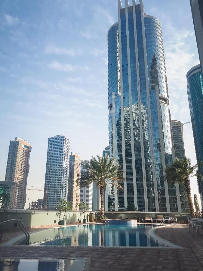 Higuests - Cozy Studio With Panoramic Views On The Lake Dubai Exterior foto